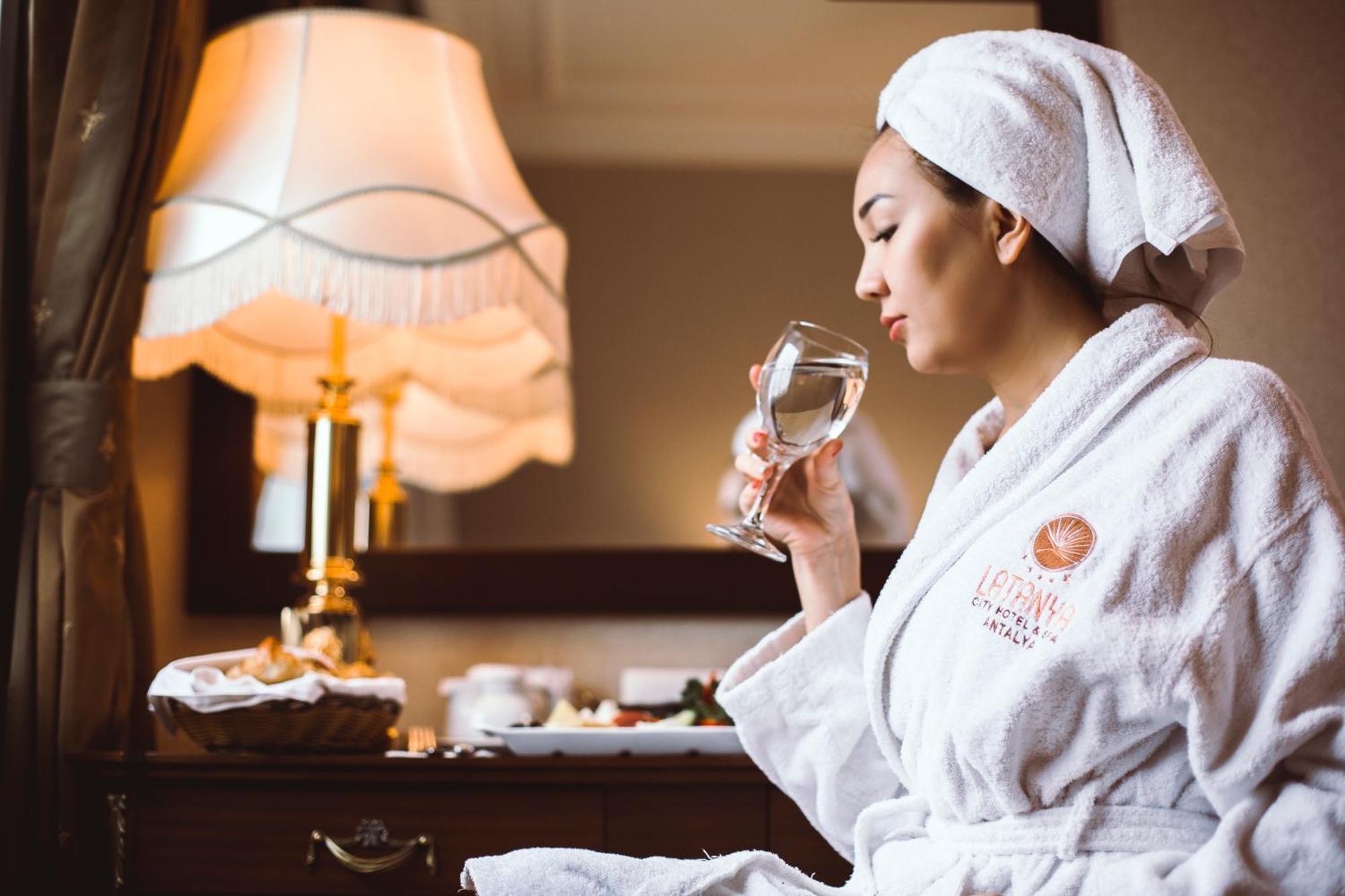 Latanya Palm & Spa Airport Antalya Ngoại thất bức ảnh