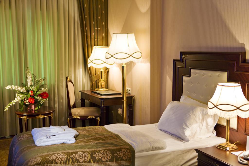 Latanya Palm & Spa Airport Antalya Ngoại thất bức ảnh