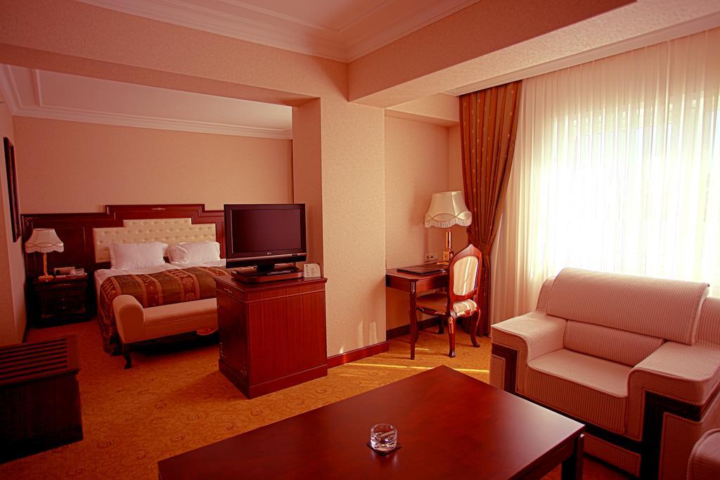 Latanya Palm & Spa Airport Antalya Ngoại thất bức ảnh